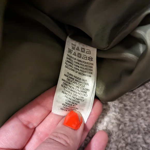 3 For $18 Green and Pink Puffy Vest Set - Picture 7 of 10